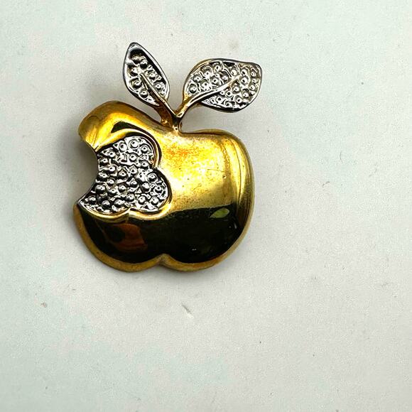 Park Lane Brooch Pin Golden Apple Bite out of Gold tone Silver Retro Vintage - Picture 5 of 7